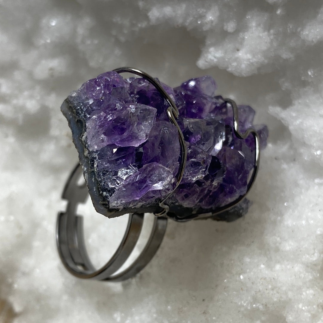 Wire-wrapped Adjustable Amethyst Druzy Ring